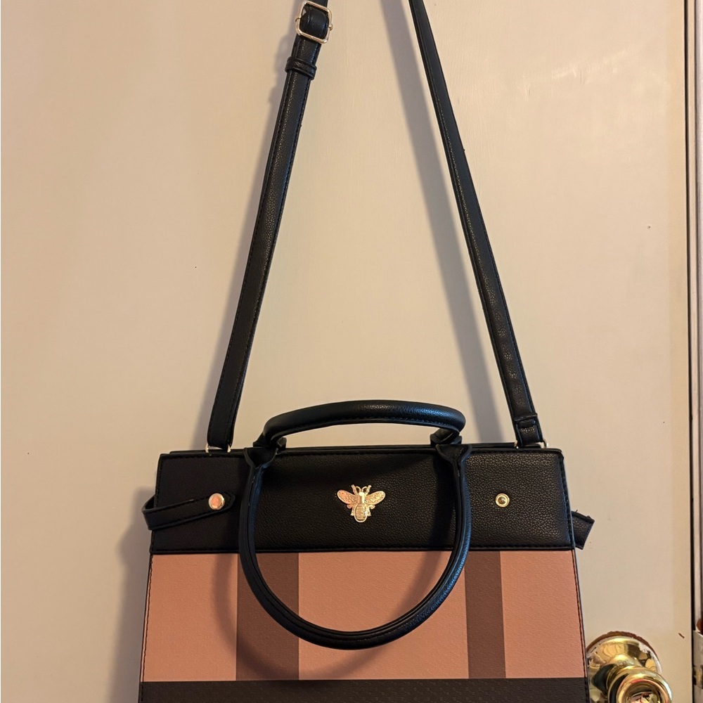 Elegant Black and Brown Handbag